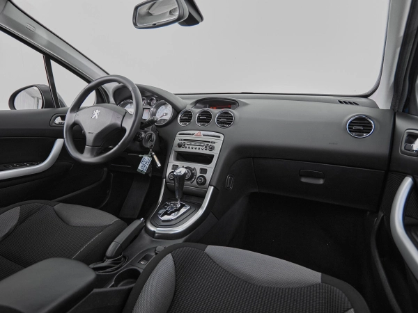 Peugeot 308, I фото №10