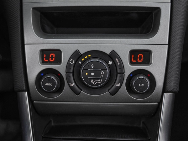 Peugeot 308, I фото №14
