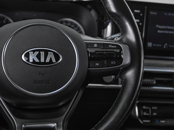 Kia K5, III фото №12