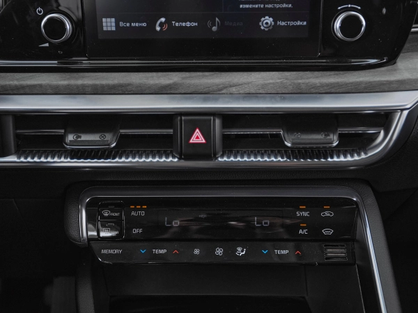 Kia K5, III фото №18