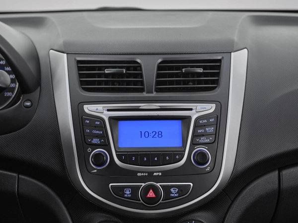 Hyundai Solaris, I фото №14