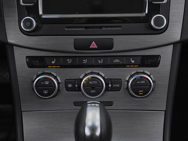 Volkswagen Passat, B7 фото №14