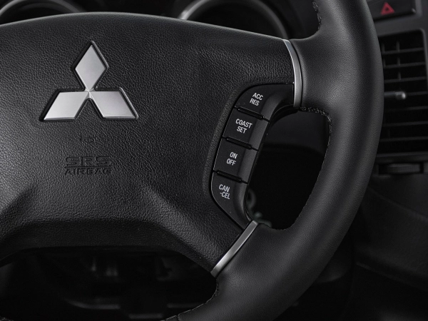 Mitsubishi Pajero, IV Рестайлинг 1 фото №12