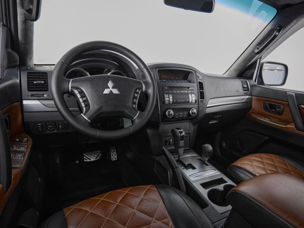 Mitsubishi Pajero, IV Рестайлинг 1 фото №7