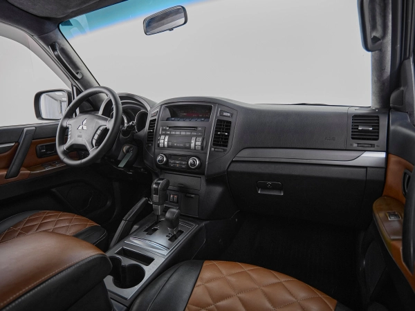 Mitsubishi Pajero, IV Рестайлинг 1 фото №9