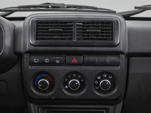 Lada (ВАЗ) Niva Travel, I фото №11