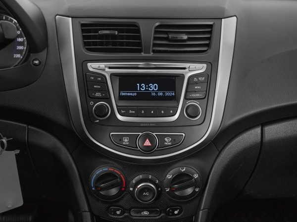 Hyundai Solaris, I Рестайлинг фото №12