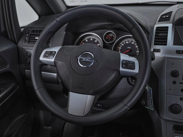 Opel Zafira, B Рестайлинг фото №10