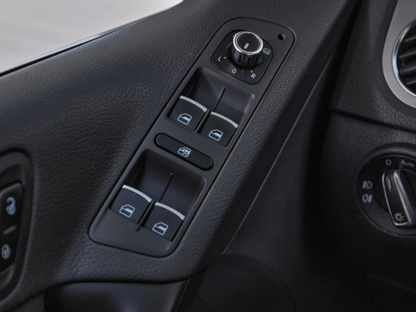 Volkswagen Tiguan, I фото №13