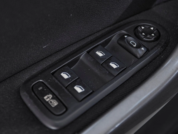 Peugeot 308, I фото №11