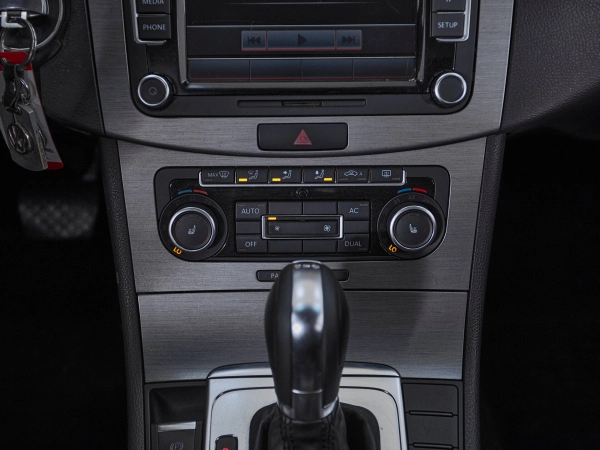 Volkswagen Passat, B7 фото №14