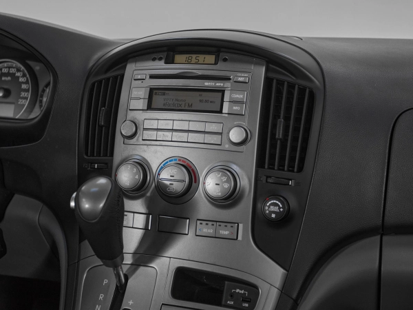 Hyundai H-1, II фото №13