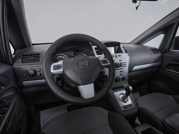 Opel Zafira, B Рестайлинг фото №7