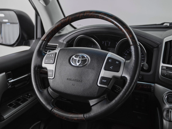 Toyota Land Cruiser, 200 Series Рестайлинг 1 фото №11