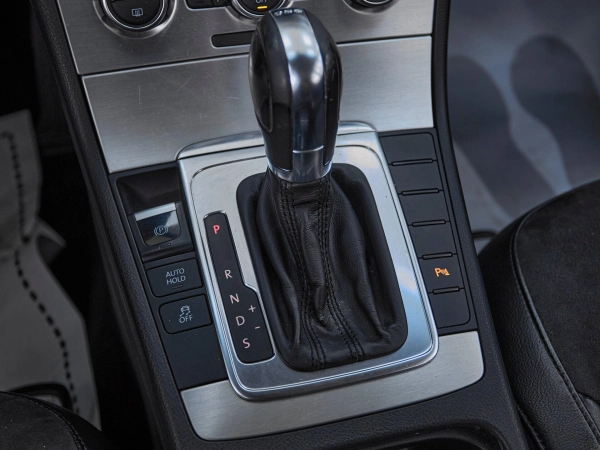 Volkswagen Passat, B7 фото №15