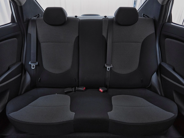 Hyundai Solaris, I фото №14