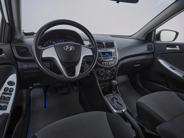 Hyundai Solaris, I фото №7