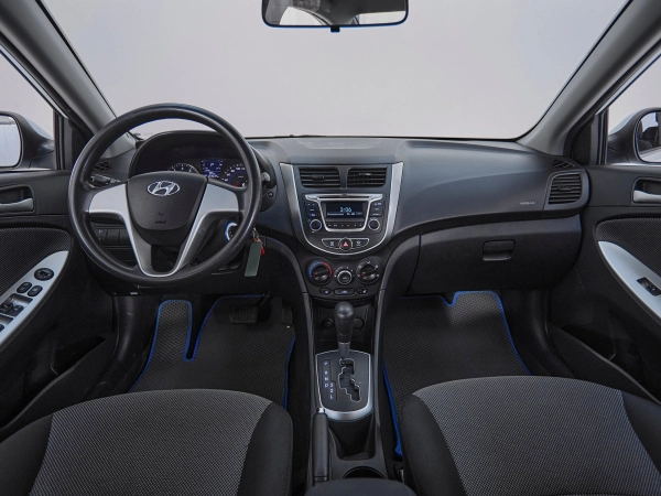 Hyundai Solaris, I фото №8