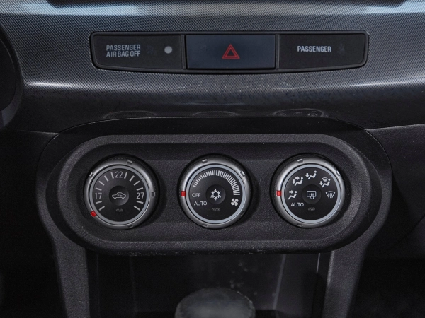 Mitsubishi Lancer, X фото №13