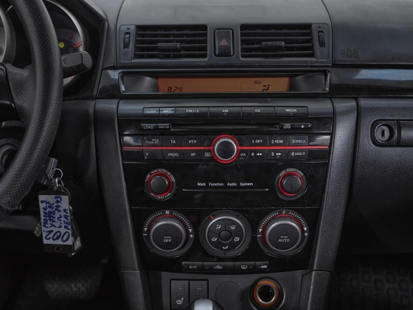 Mazda 3, I (BK) Рестайлинг фото №13