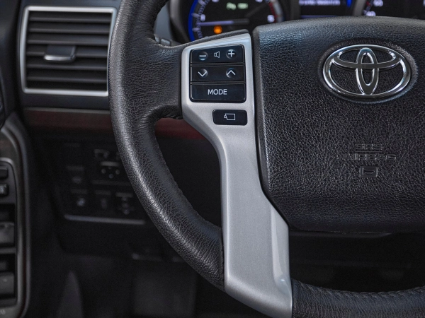Toyota Land Cruiser Prado, 150 Series Рестайлинг 1 фото №11