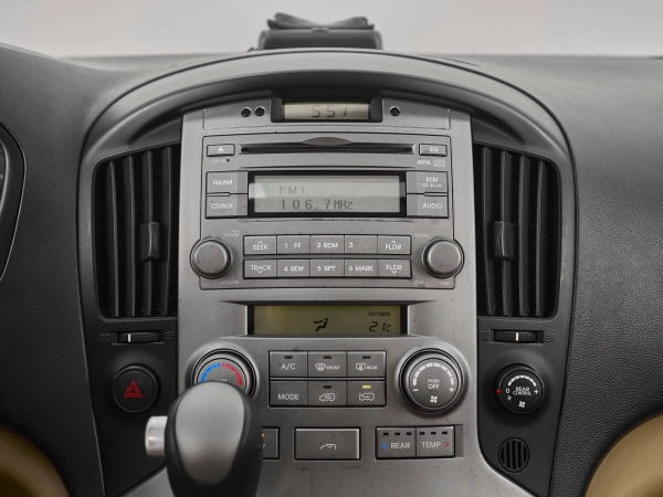 Hyundai Grand Starex, I фото №16