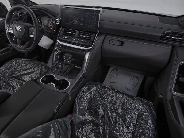 Toyota Land Cruiser, 300 Series фото №10