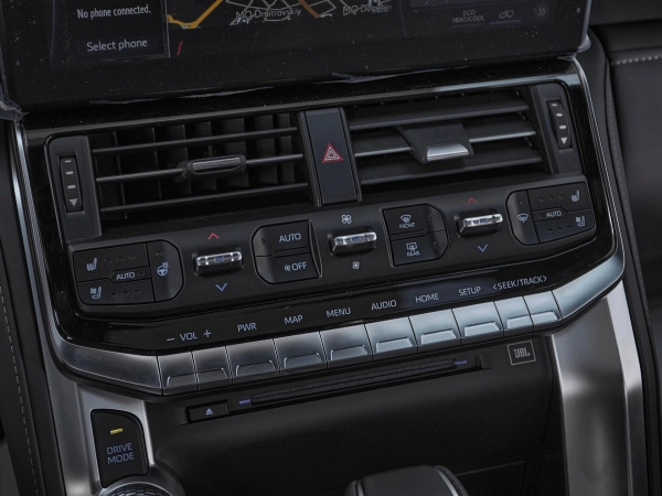 Toyota Land Cruiser, 300 Series фото №17