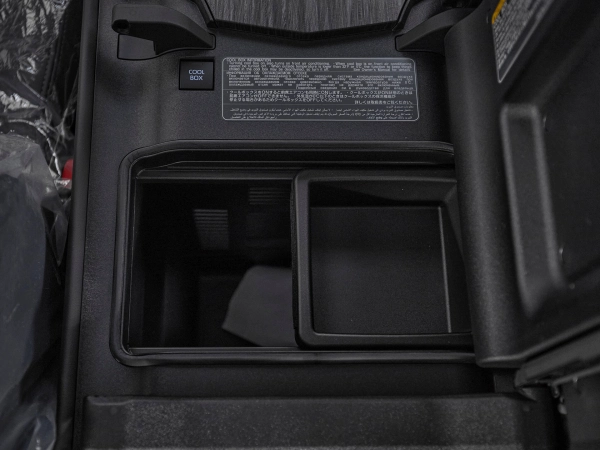Toyota Land Cruiser, 300 Series фото №20