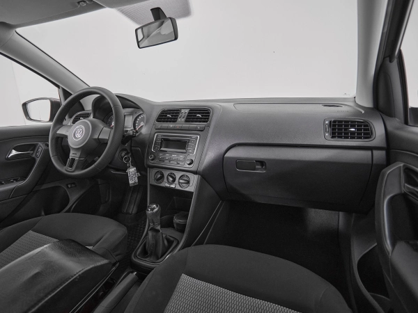 Volkswagen Polo, V Рестайлинг фото №9