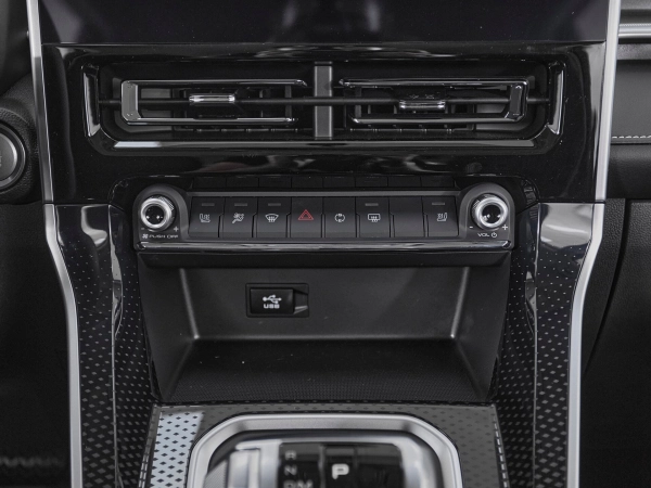 Haval M6, II фото №16