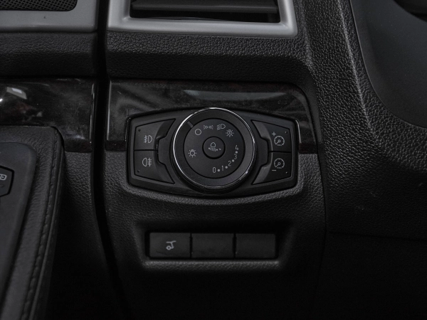 Ford Explorer, V фото №14