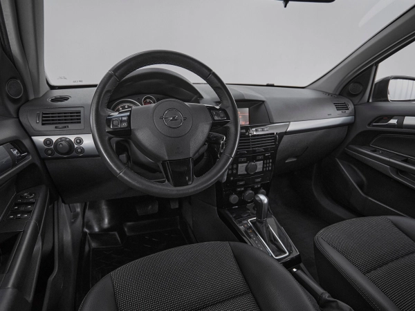 Opel Astra, H Рестайлинг фото №6