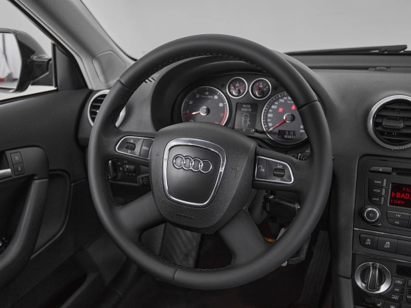 Audi A3, II (8P) Рестайлинг 2 фото №10