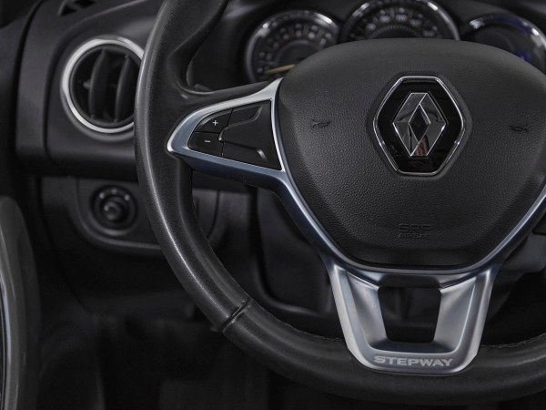 Renault Sandero, II Рестайлинг фото №11