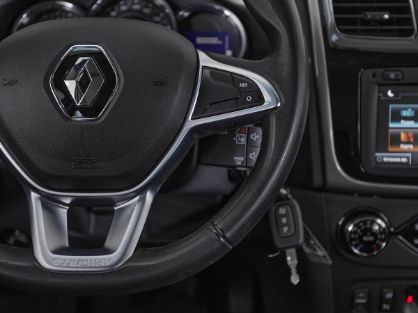 Renault Sandero, II Рестайлинг фото №12