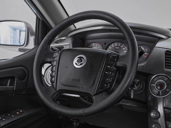 SsangYong Kyron, I Рестайлинг фото №10