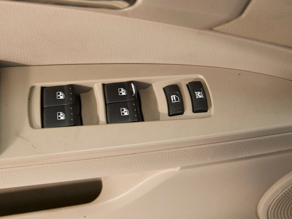 SsangYong Kyron, I Рестайлинг фото №13
