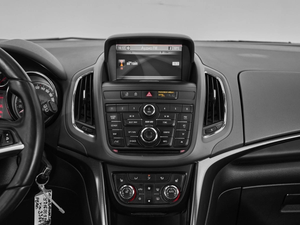 Opel Zafira, C фото №15