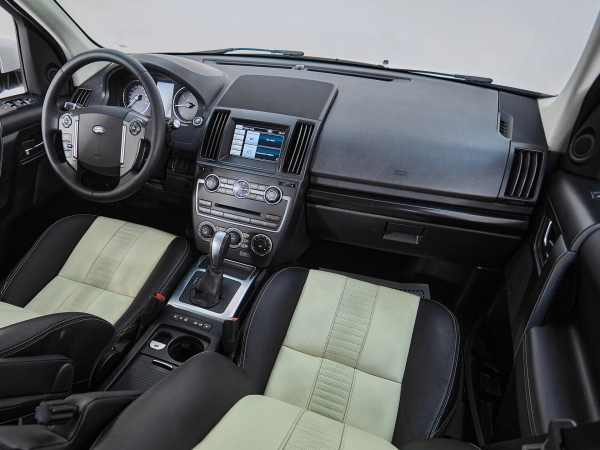 Land Rover Freelander, II Рестайлинг 2 фото №9