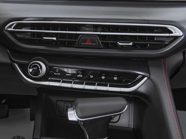 Changan Eado Plus, I фото №17