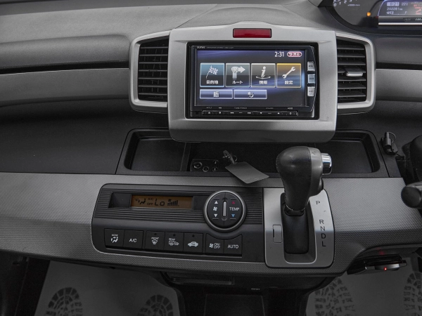 Honda Freed, I Рестайлинг фото №14