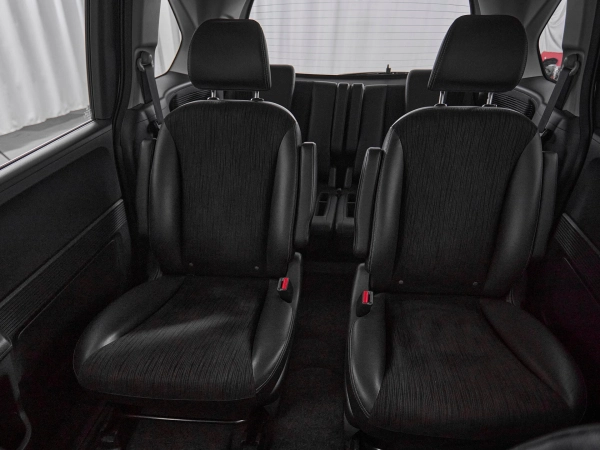 Honda Freed, I Рестайлинг фото №18