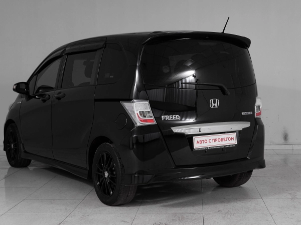 Honda Freed, I Рестайлинг фото №4