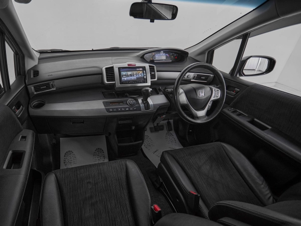 Honda Freed, I Рестайлинг фото №7