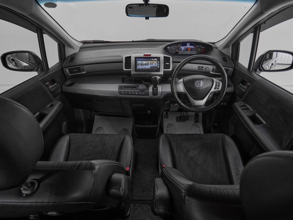 Honda Freed, I Рестайлинг фото №8