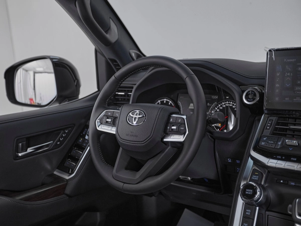 Toyota Land Cruiser, 300 Series фото №11