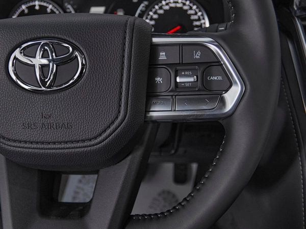 Toyota Land Cruiser, 300 Series фото №13