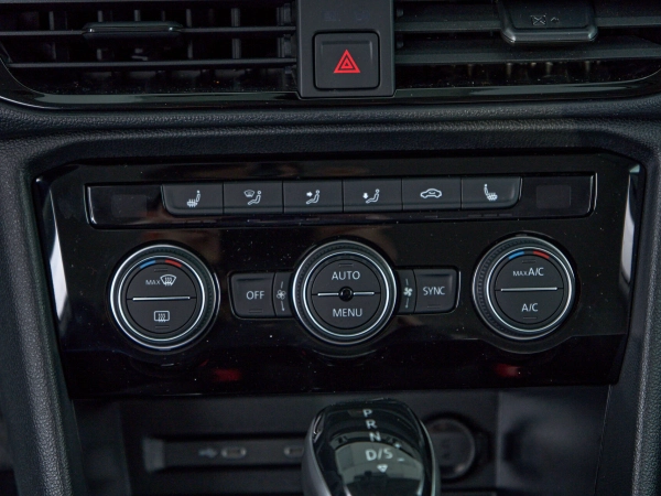 Volkswagen Taos, I фото №16