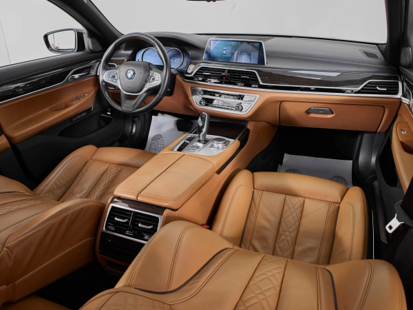 BMW 7 серии, VI (G11/G12) фото №10
